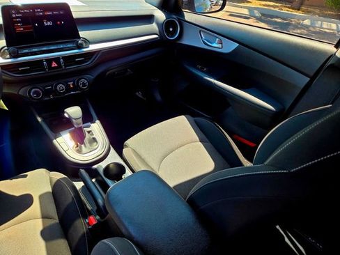 Used 2023 Kia Forte LXS FWD image 17
