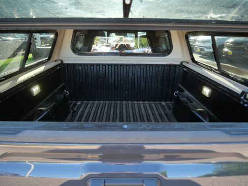 Certified 2024 Toyota Tacoma SR5 AWD/4WD image 19