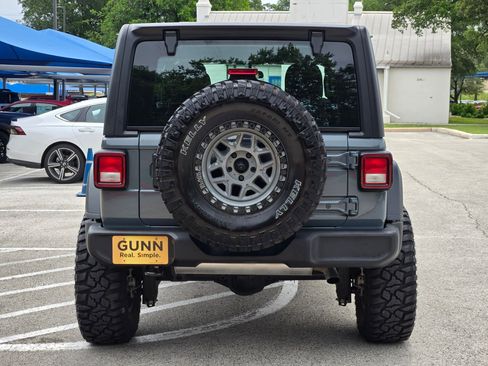 Used 2026 Jeep Wrangler Unlimited Sport AWD/4WD image 4