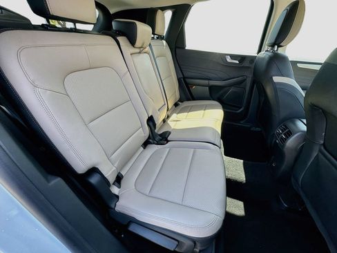 Used 2021 Ford Escape SEL w/ Technology Package AWD/4WD image 33