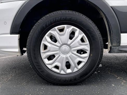 Used 2022 Ford Transit 350 XLT image 9