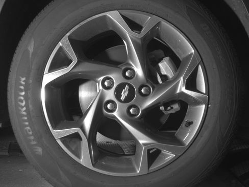 Used 2025 Chevrolet Trax LT w/ LT Convenience Package FWD image 13
