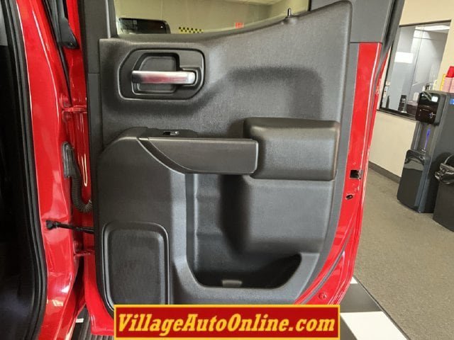 Used 2019 Chevrolet Silverado 1500 Custom Trail Boss w/ Custom Convenience Package AWD/4WD image 31