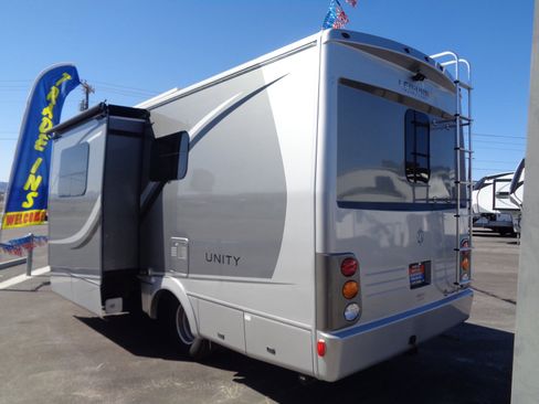 Used 2015 Mercedes-Benz Sprinter 3500 image 15