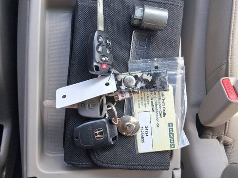 Used 2011 Honda Odyssey EX-L image 18