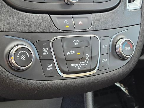 Used 2024 Chevrolet Malibu LS FWD image 21