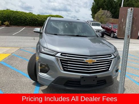 Used 2023 Chevrolet Traverse Premier AWD/4WD image 3