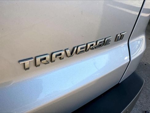 Used 2012 Chevrolet Traverse LT FWD image 29