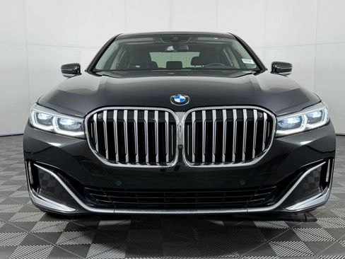 Used 2022 BMW 740i w/ Premium Package image 6
