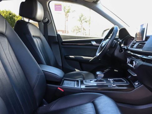 Used 2020 Audi Q5 e Premium w/ Convenience Package AWD/4WD image 29