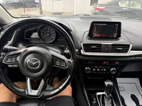 Used 2017 MAZDA MAZDA3 Touring w/ Popular Equipment Package FWD image 12