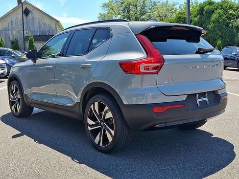 Used 2024 Volvo XC40 B5 Plus w/ Protection Package Premier AWD/4WD image 4