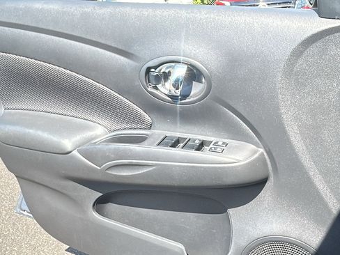 Used 2017 Nissan Versa SV FWD image 11