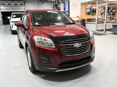 Used 2016 Chevrolet Trax LT w/ LT Convenience Package image 3
