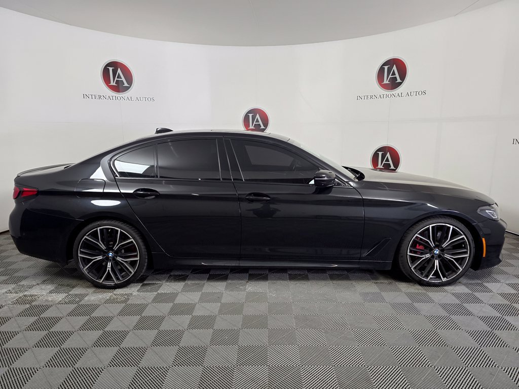 Used 2023 BMW M550i xDrive w/ Executive Package AWD/4WD image 3