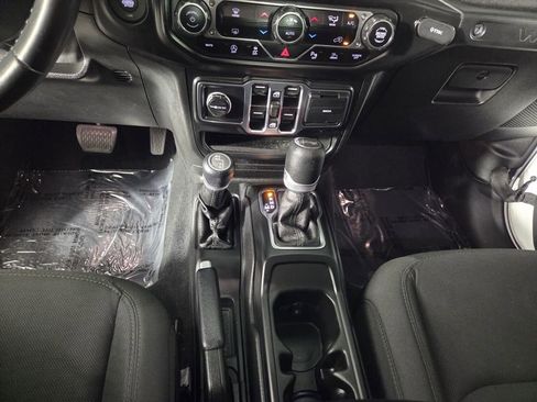 Used 2021 Jeep Wrangler Unlimited Sport AWD/4WD image 17