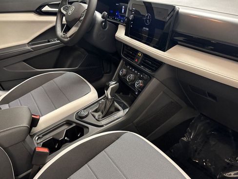New 2025 Volkswagen Taos S image 15