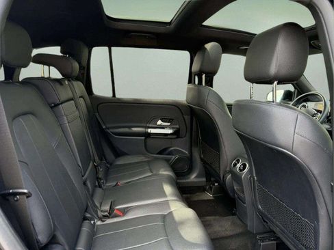 Used 2023 Mercedes-Benz GLB 250 4MATIC image 29