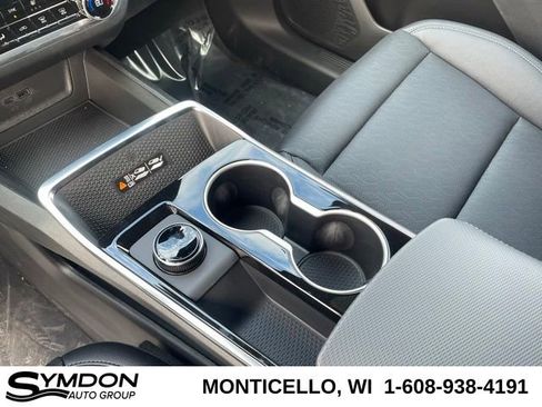 New 2026 Chevrolet Equinox LT w/ Convenience Package II image 26