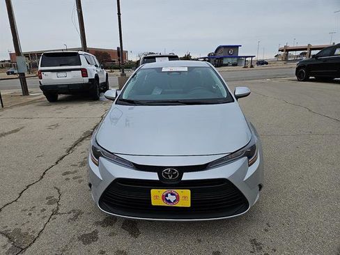 Certified 2026 Toyota Corolla LE image 8