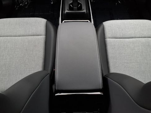 Used 2024 Volkswagen ID.4 2WD image 24