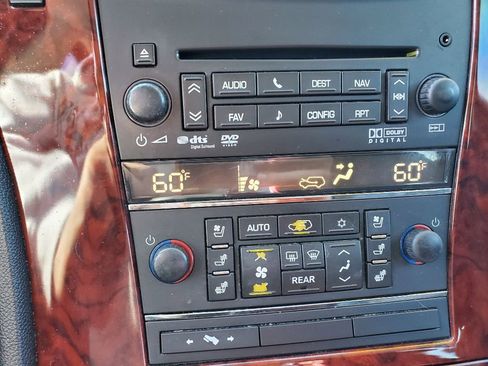 Used 2011 Cadillac Escalade 2WD image 20