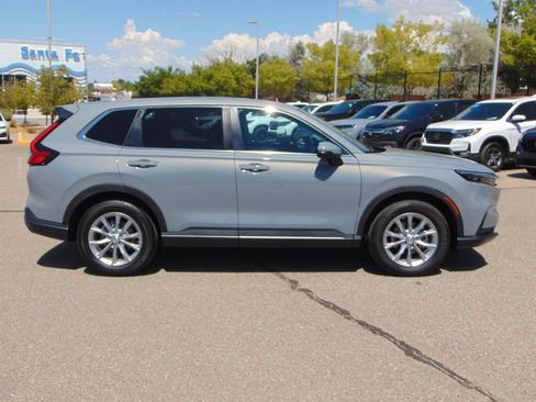 Used 2025 Honda CR-V EX-L image 3