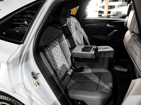 Used 2021 Audi SQ5 Prestige w/ Prestige Package AWD/4WD image 38