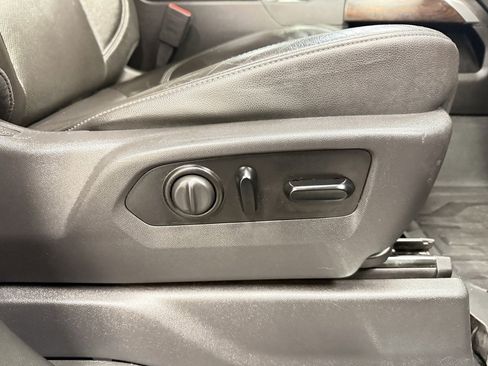 Used 2020 GMC Sierra 2500 SLT w/ SLT Premium Plus Package image 15