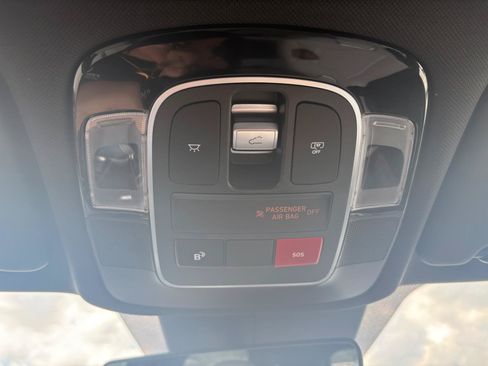 Used 2025 Hyundai Tucson Limited FWD image 38