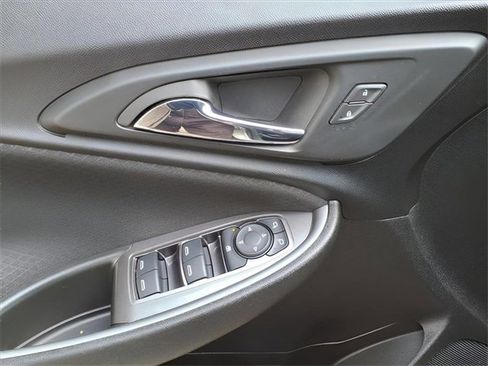 Used 2023 Chevrolet Malibu LS image 11
