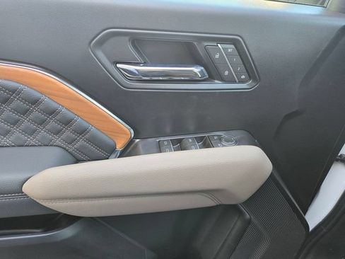 New 2026 GMC Canyon Denali AWD/4WD image 10