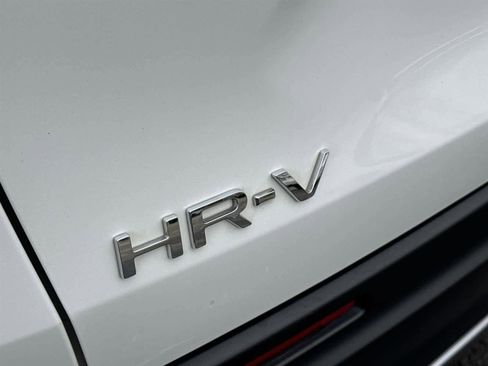 Used 2024 Honda HR-V Sport image 11