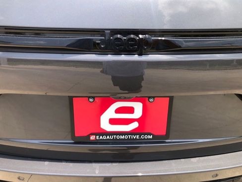 New 2025 Jeep Grand Cherokee Altitude image 46