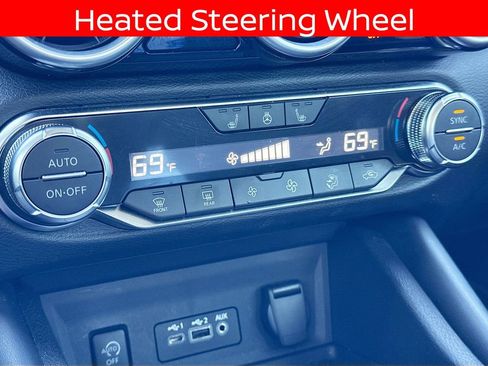 Used 2024 Nissan Sentra SR w/ SR Premium Package image 15