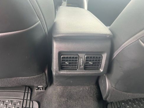 Used 2021 Toyota Camry XLE image 16