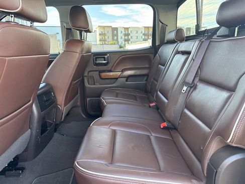 Used 2019 Chevrolet Silverado 2500 High Country image 46