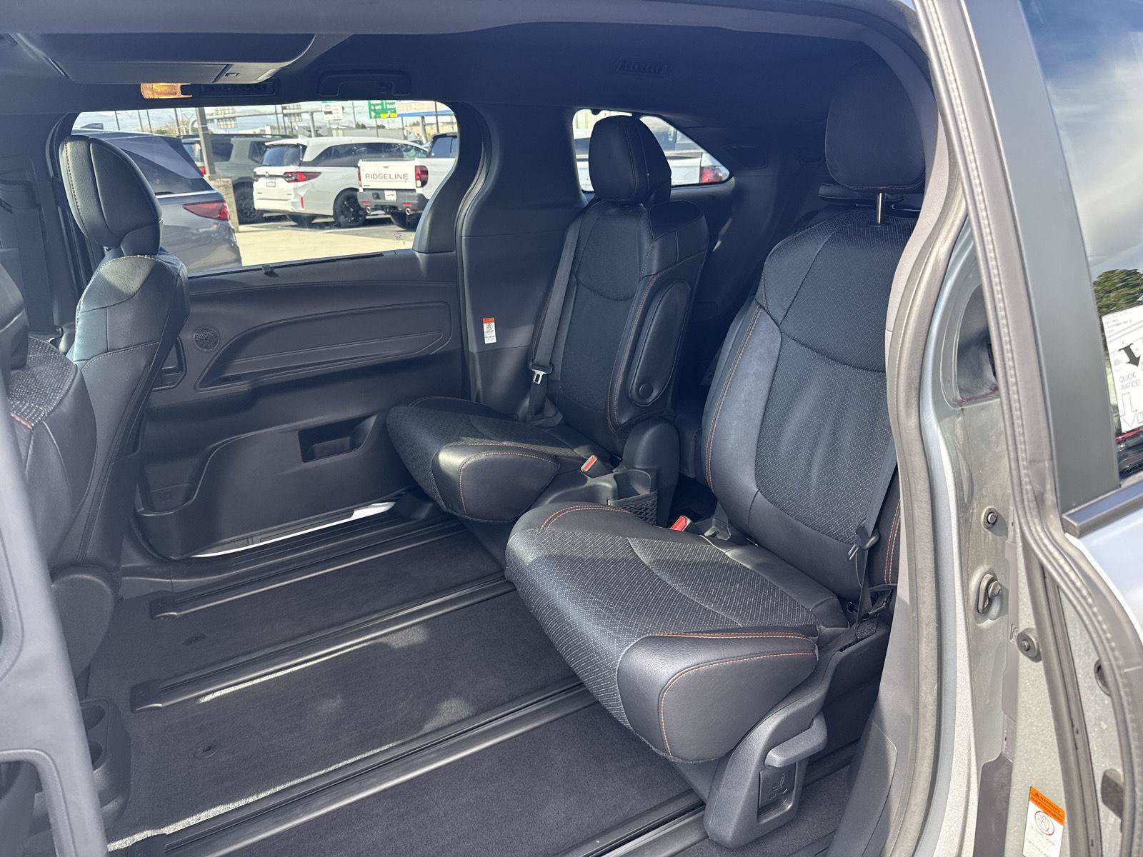 Used 2024 Toyota Sienna XSE w/ XSE Premium Package FWD image 19