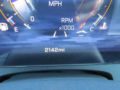 Certified 2026 Chevrolet Traverse LT FWD image 25