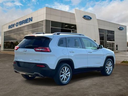 Used 2016 Jeep Cherokee Limited AWD/4WD image 5