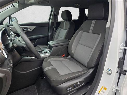 Used 2025 Chevrolet Blazer LT image 16