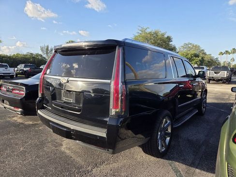 Used 2019 Cadillac Escalade ESV Luxury image 5