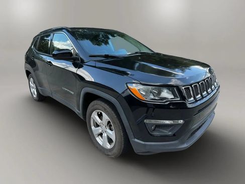 Used 2018 Jeep Compass Latitude w/ Popular Equipment Group FWD image 7