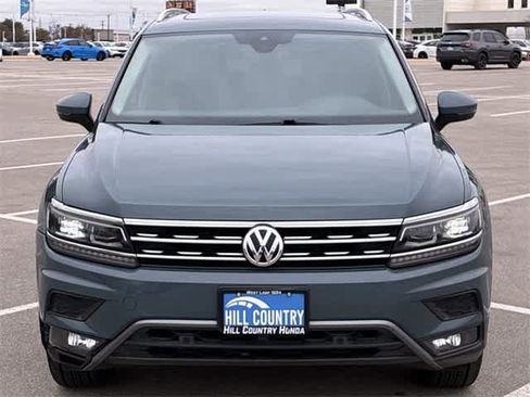 Used 2019 Volkswagen Tiguan SEL Premium image 9