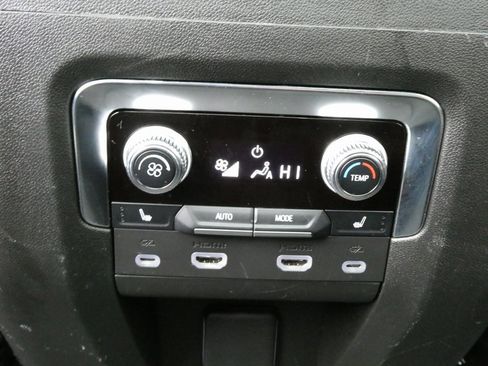 Certified 2024 GMC Yukon XL Denali Ultimate image 25