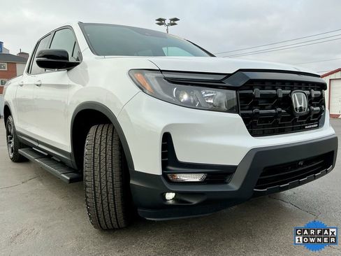 Used 2025 Honda Ridgeline Black Edition image 2