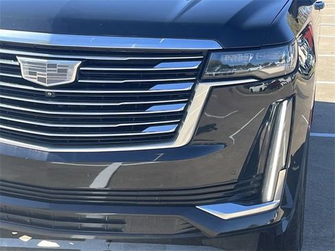 Used 2022 Cadillac Escalade Premium Luxury Platinum image 9