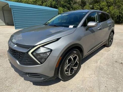 Used 2023 Kia Sportage LX image 4