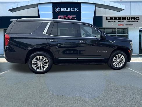 Used 2023 GMC Yukon SLT w/ SLT Premium Package AWD/4WD image 8