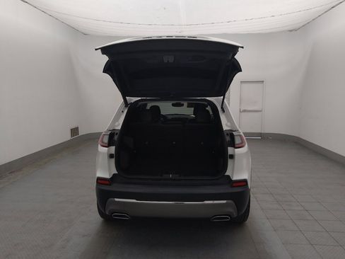 Used 2020 Jeep Cherokee Limited image 29